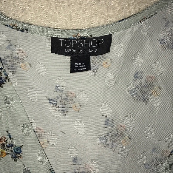 Topshop size 4 cropped shirt - Picture 2 of 3